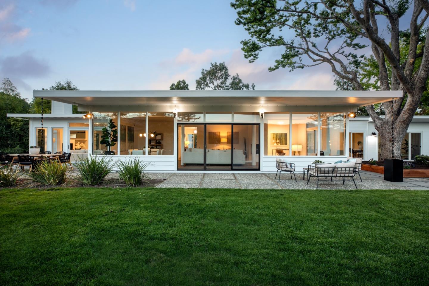 Neighborhood Neighborhood-24