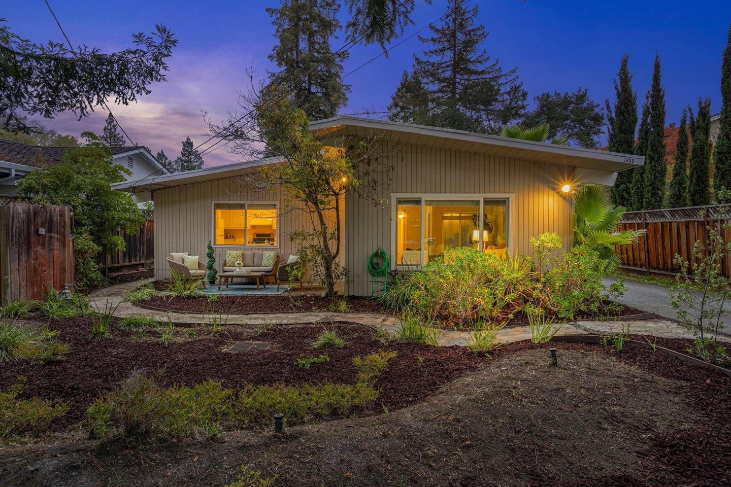 Neighborhood Neighborhood-31