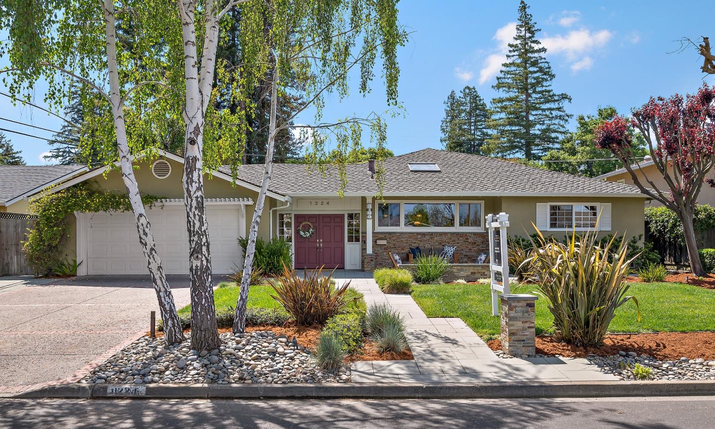 Neighborhood Neighborhood-20