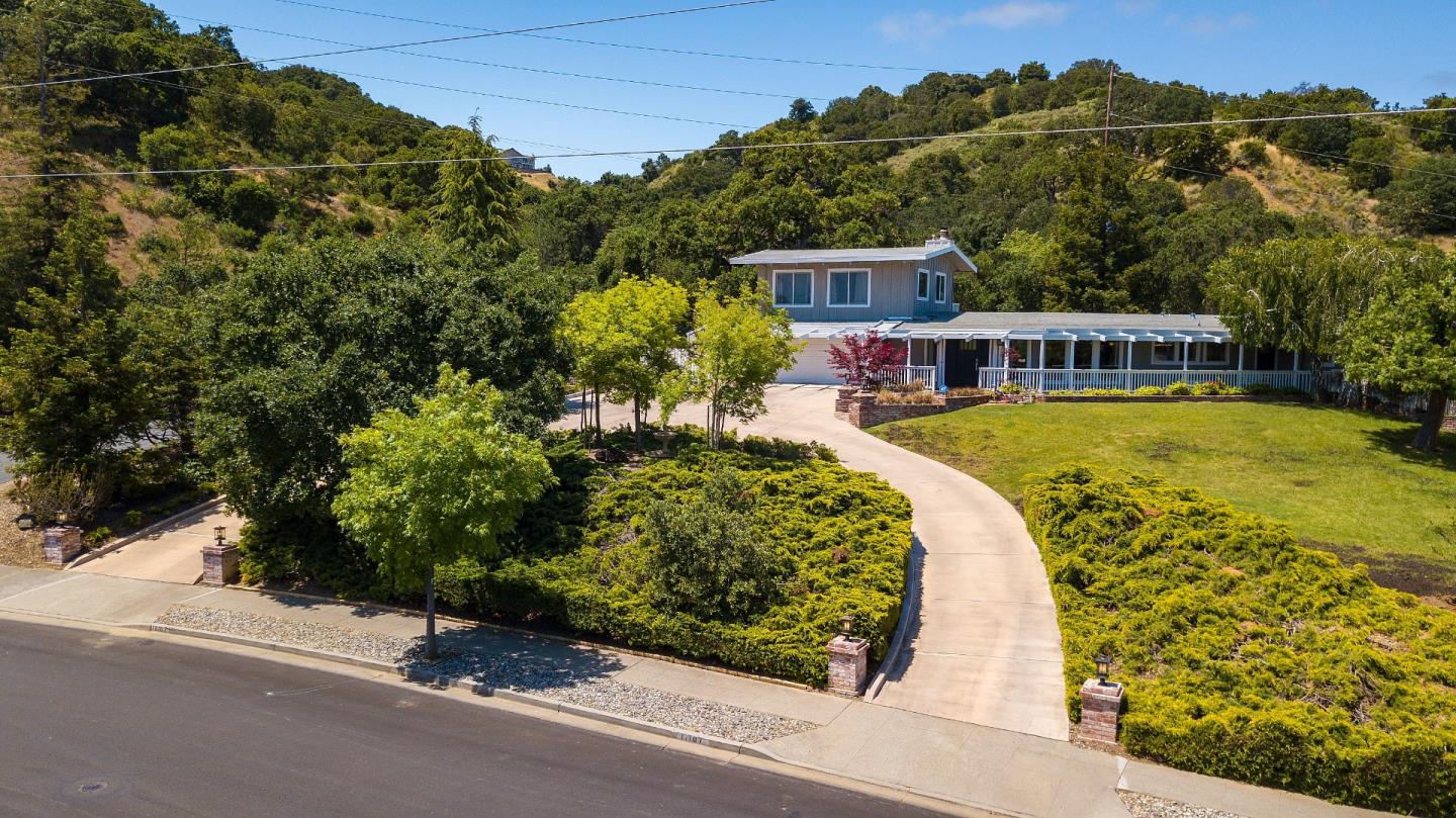 Neighborhood Neighborhood-3