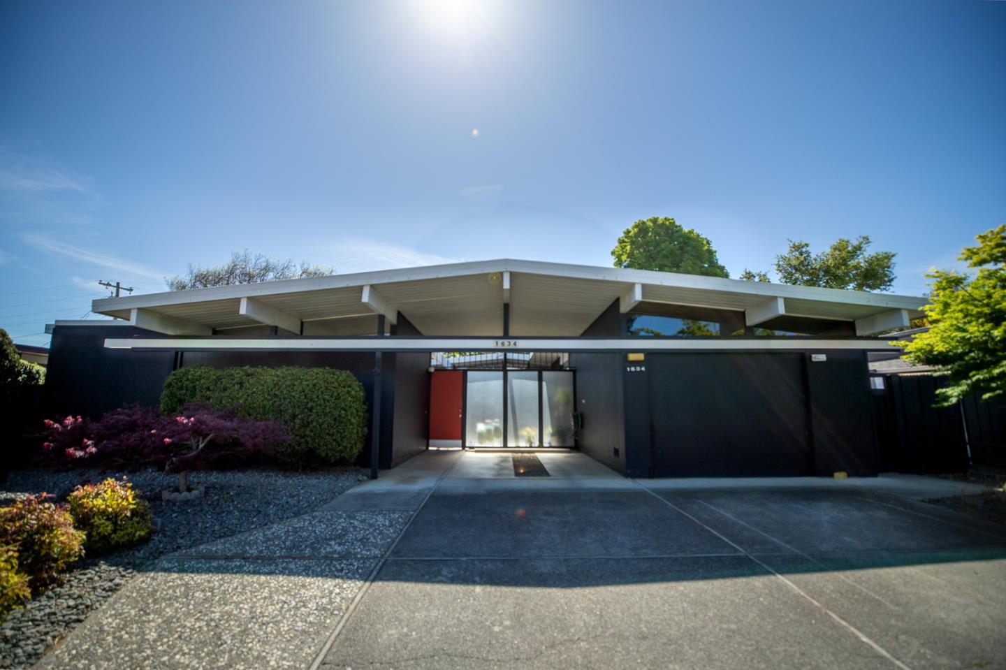 Neighborhood Neighborhood-42