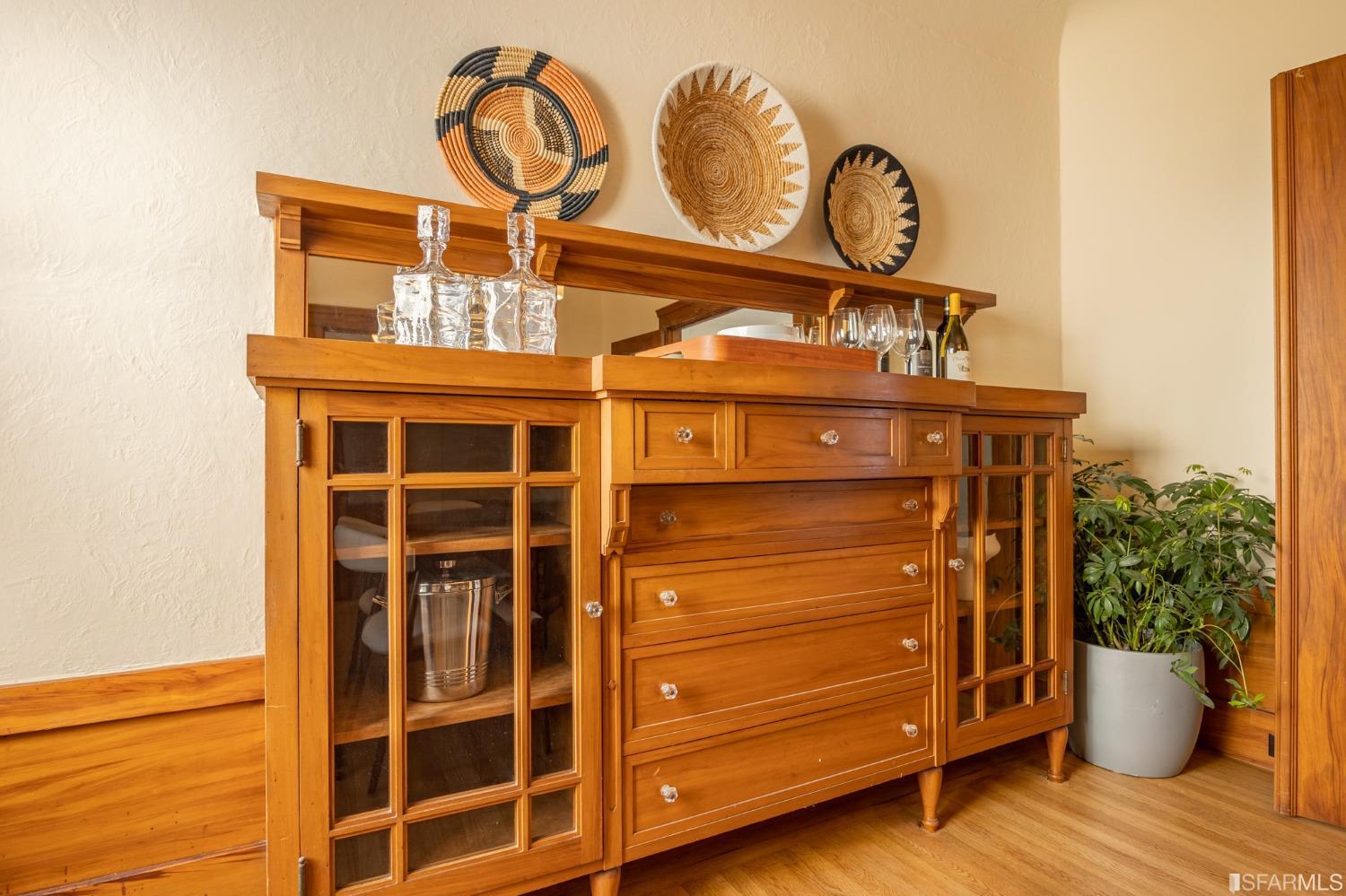 Neighborhood Neighborhood-258