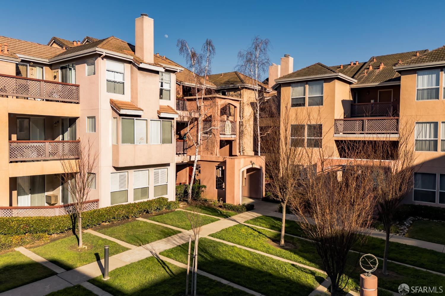 Neighborhood Neighborhood-1