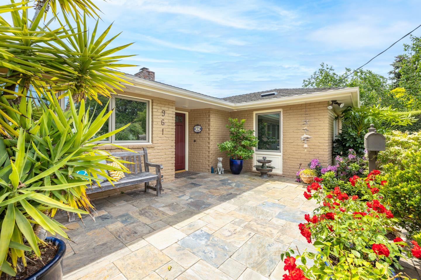 Neighborhood Neighborhood-103