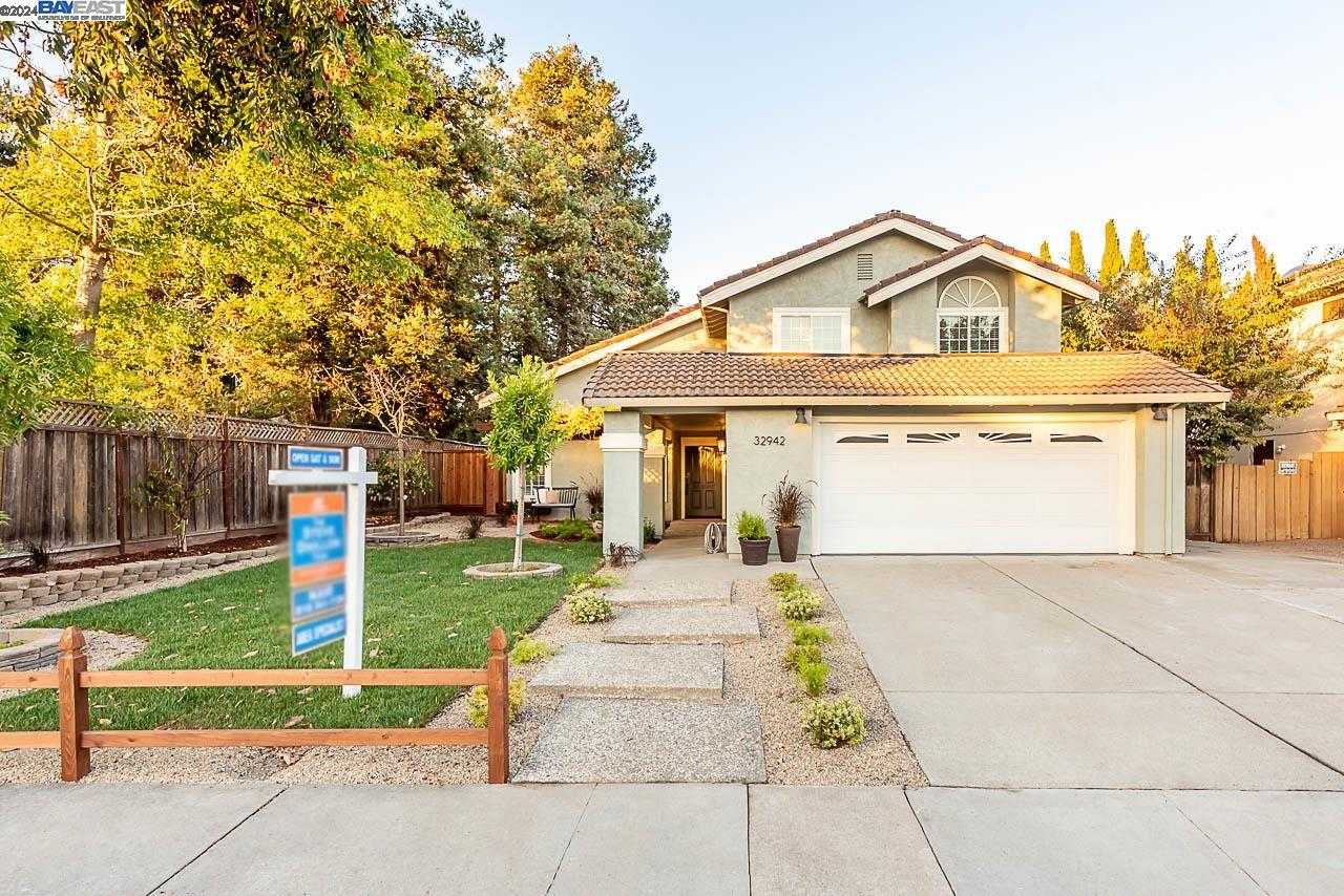 Neighborhood Neighborhood-8