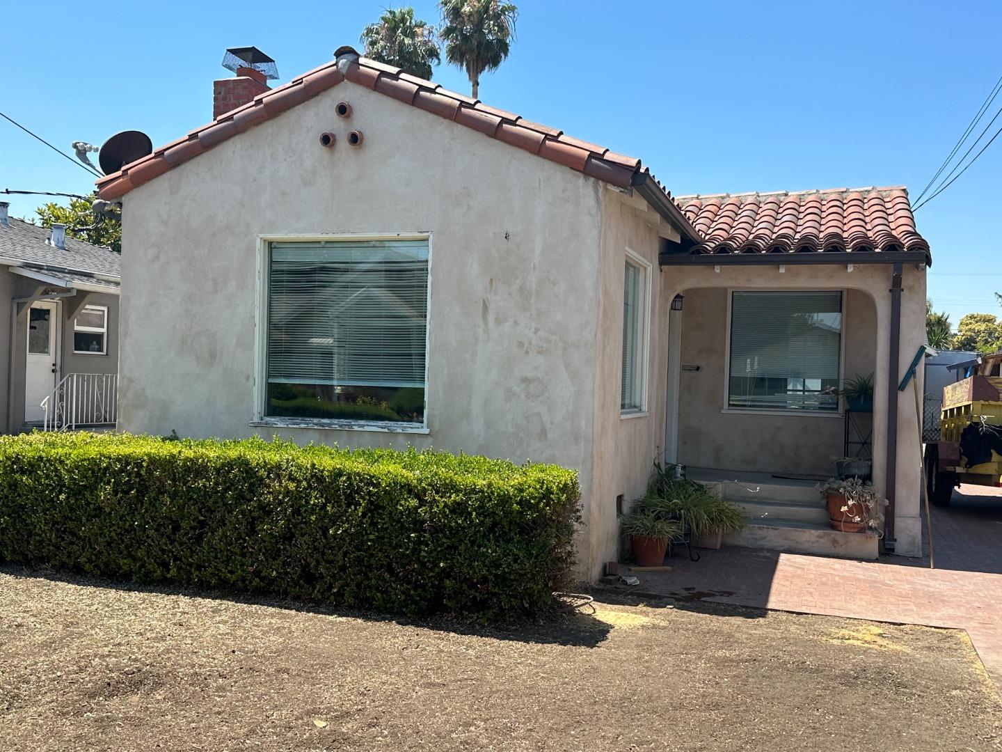 Neighborhood Neighborhood-26