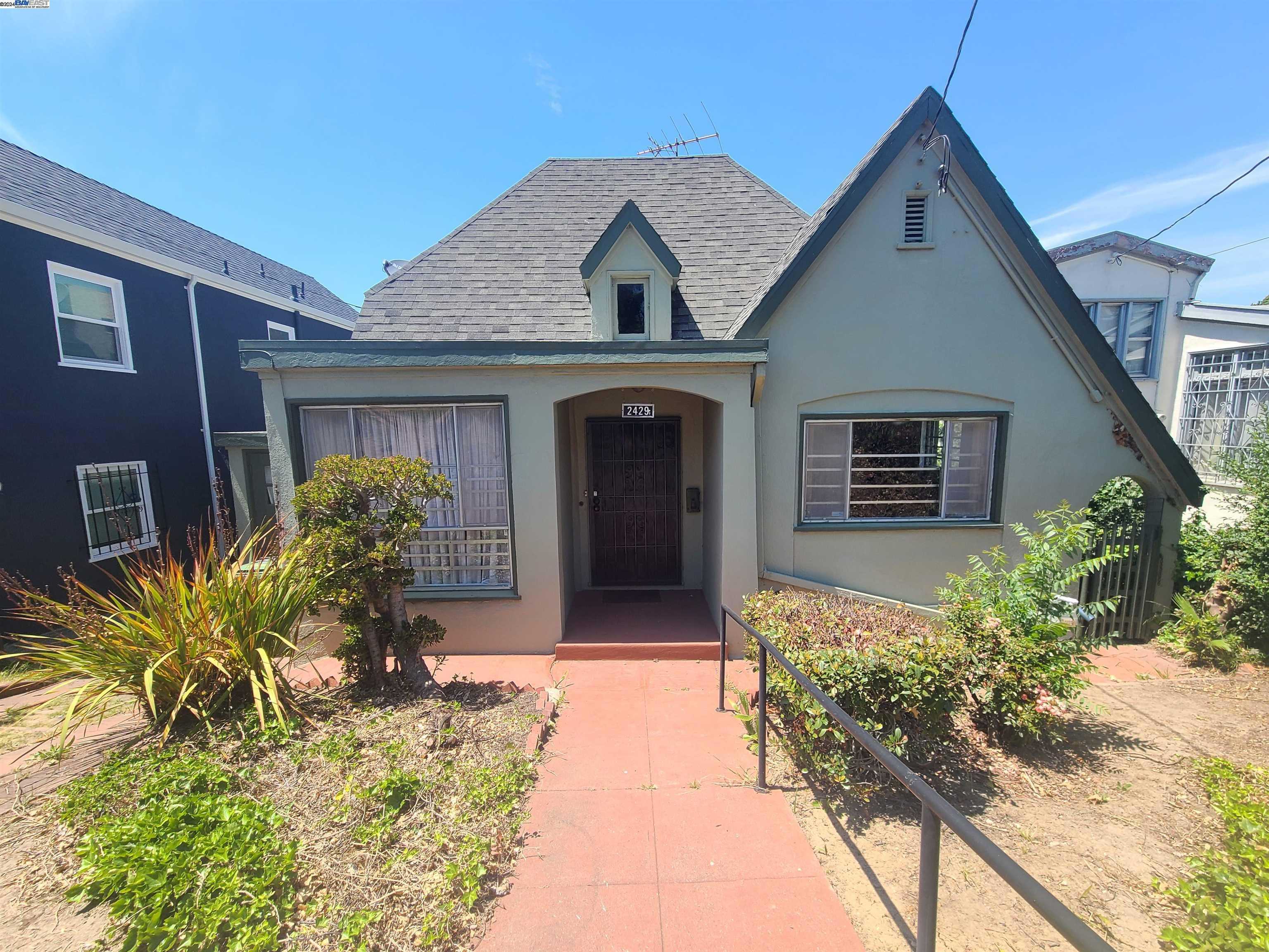 Neighborhood Neighborhood-5