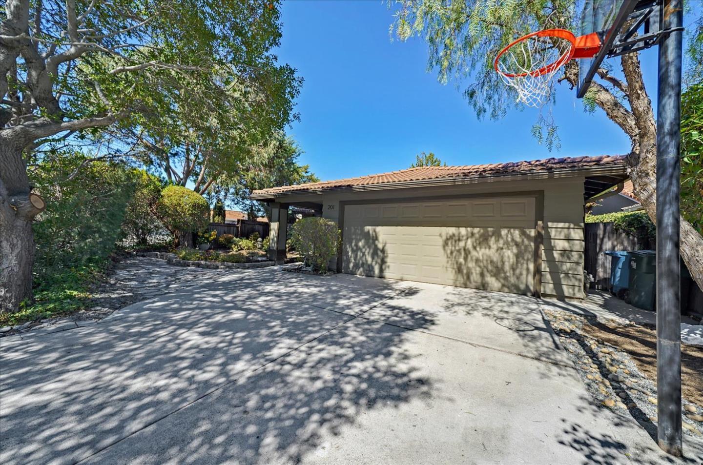 Neighborhood Neighborhood-19