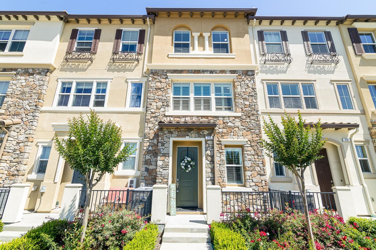 Neighborhood Neighborhood-128