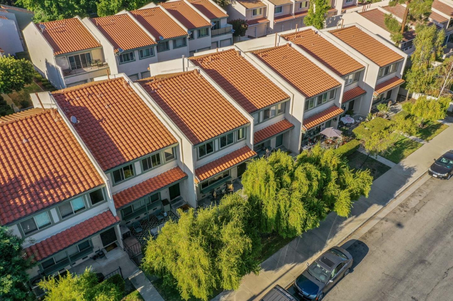 Neighborhood-8