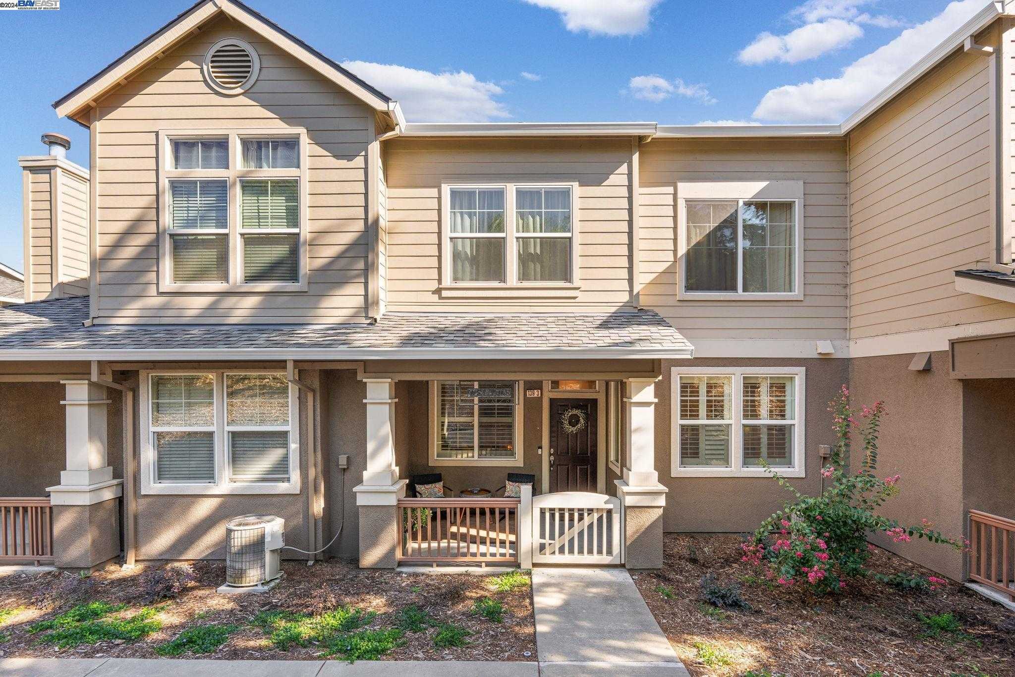 Neighborhood Neighborhood-16