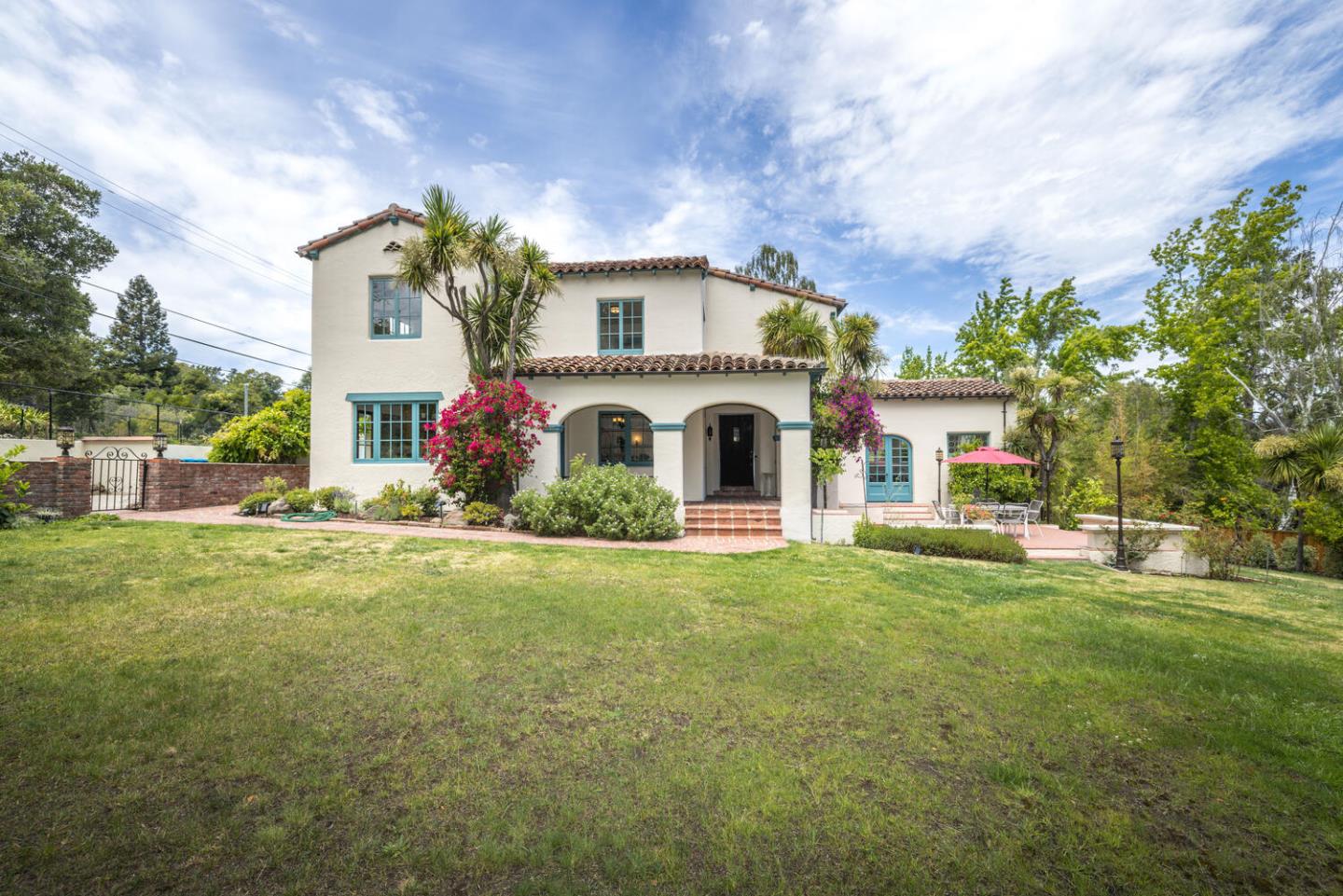 Neighborhood Neighborhood-26