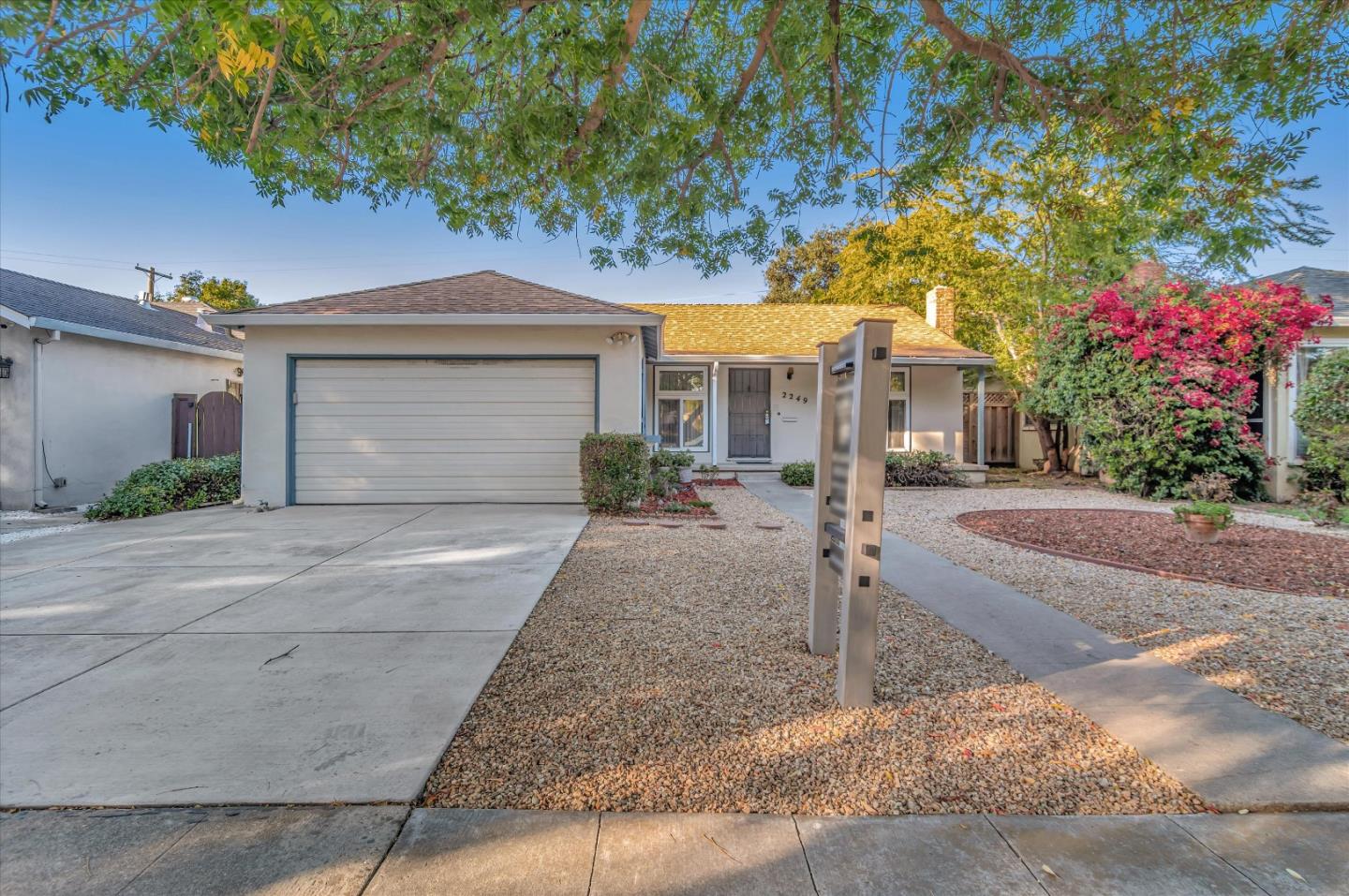 Neighborhood Neighborhood-125