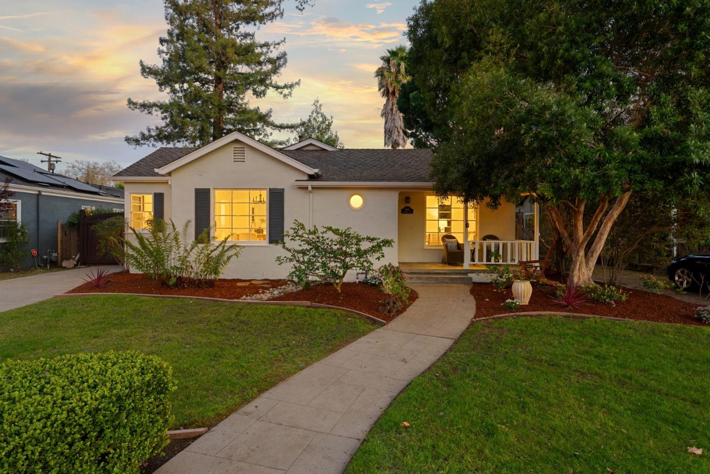 Neighborhood-6