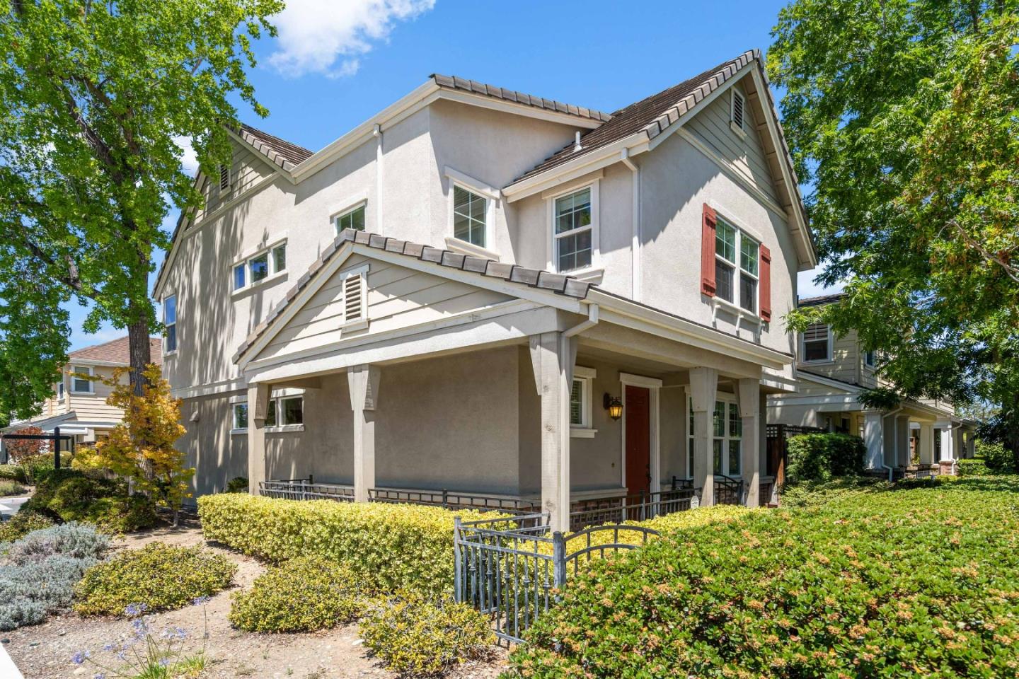 Neighborhood Neighborhood-73