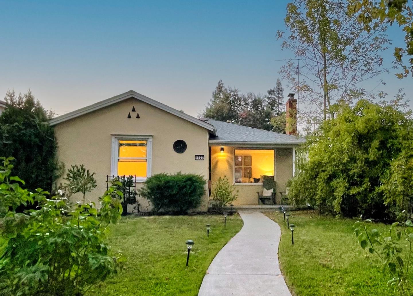 Neighborhood Neighborhood-81