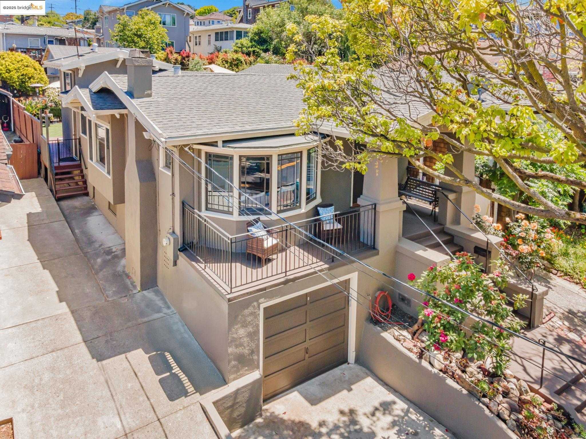 Neighborhood Neighborhood-8