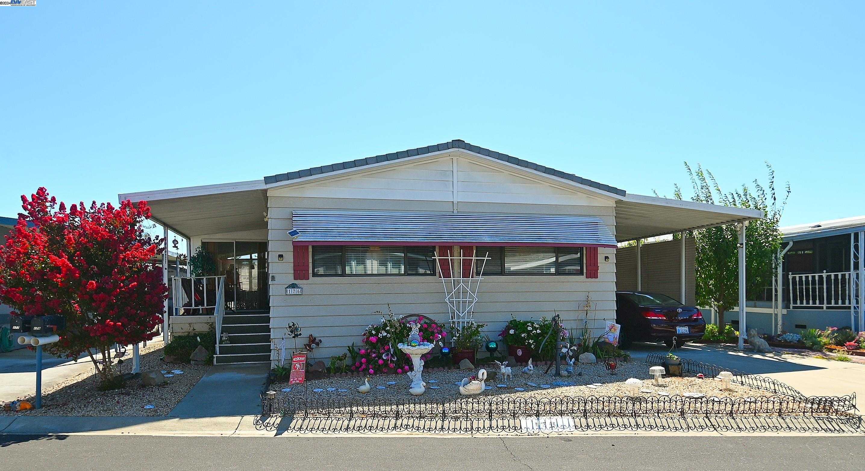 Neighborhood Neighborhood-25