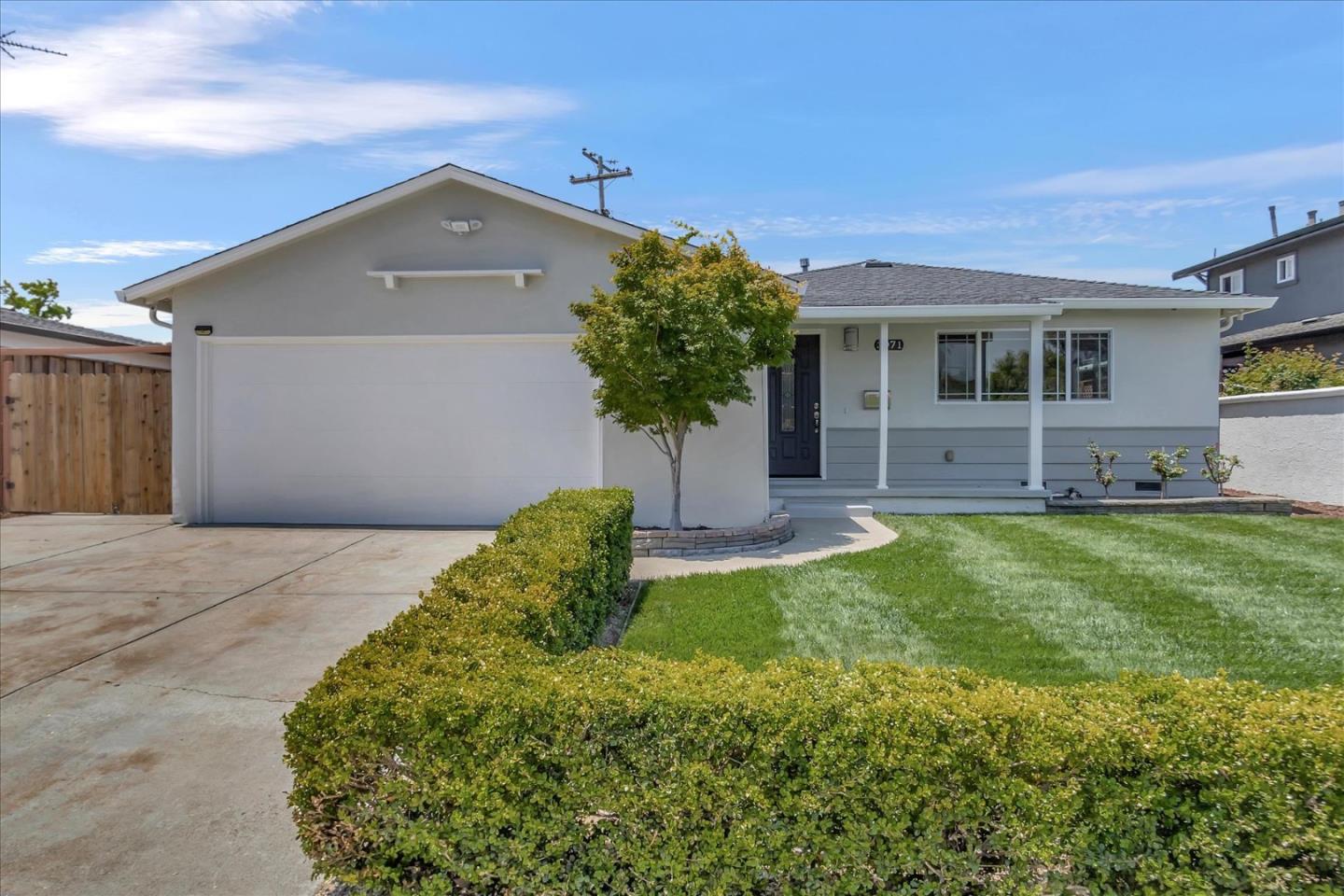 Neighborhood Neighborhood-32