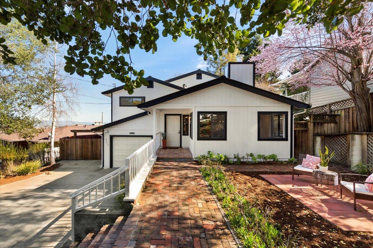 Neighborhood Neighborhood-40