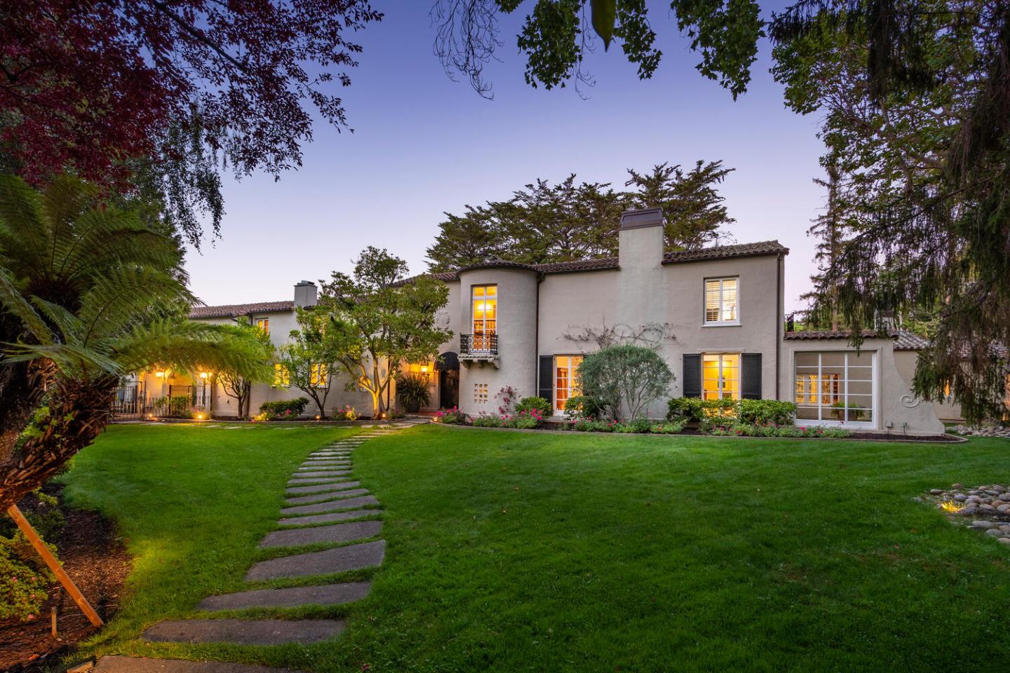 Neighborhood Neighborhood-12