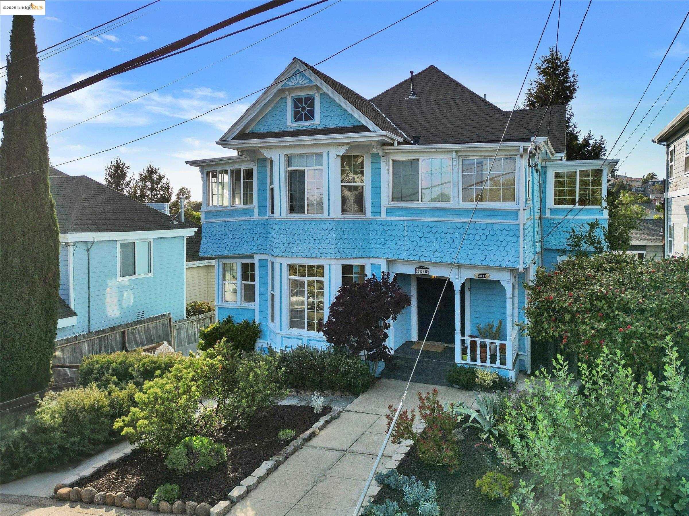 Neighborhood Neighborhood-18