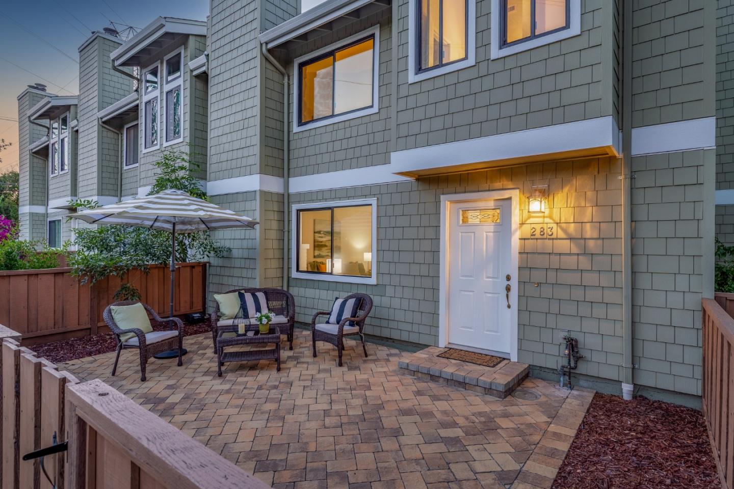 Neighborhood Neighborhood-22