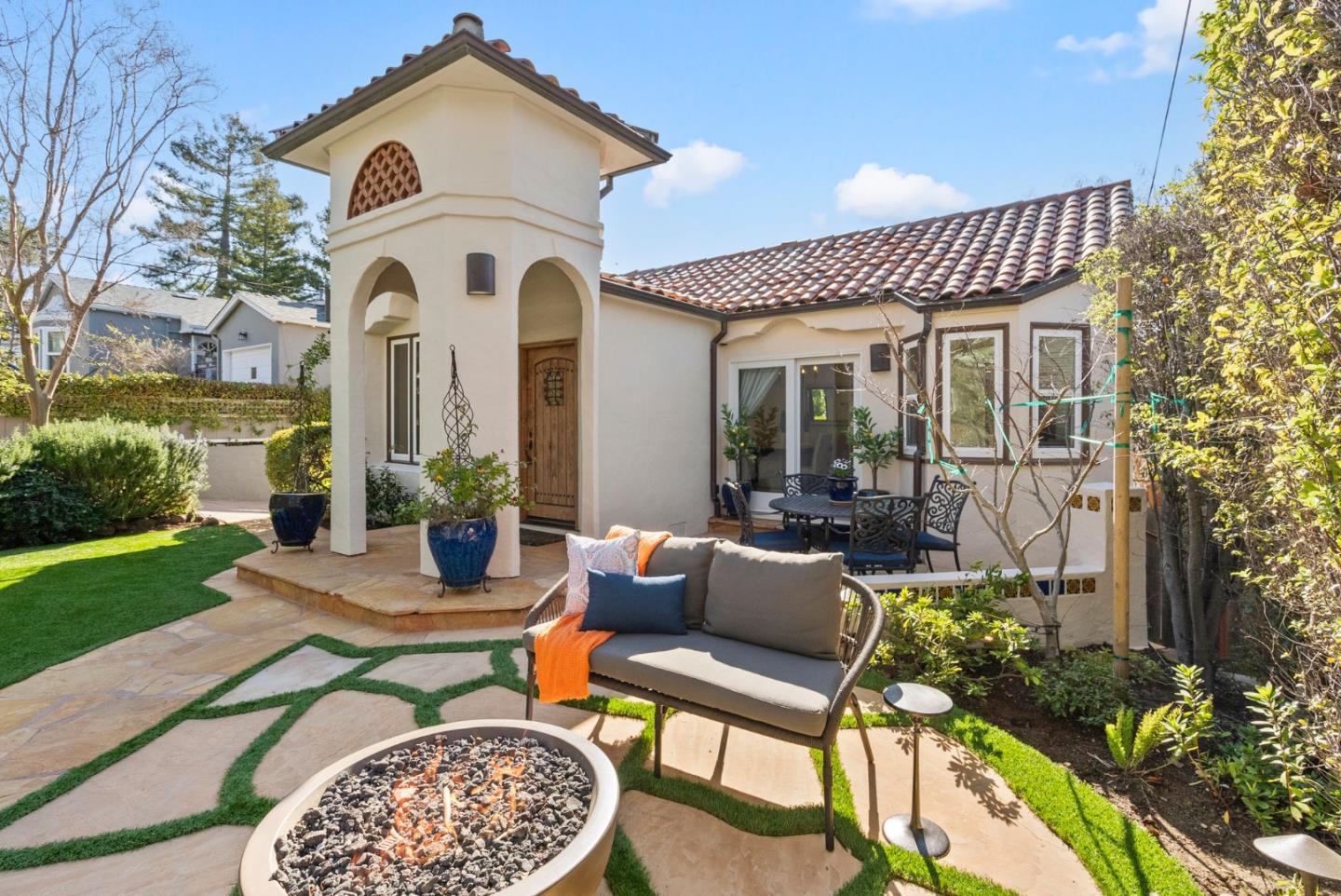 Neighborhood Neighborhood-32