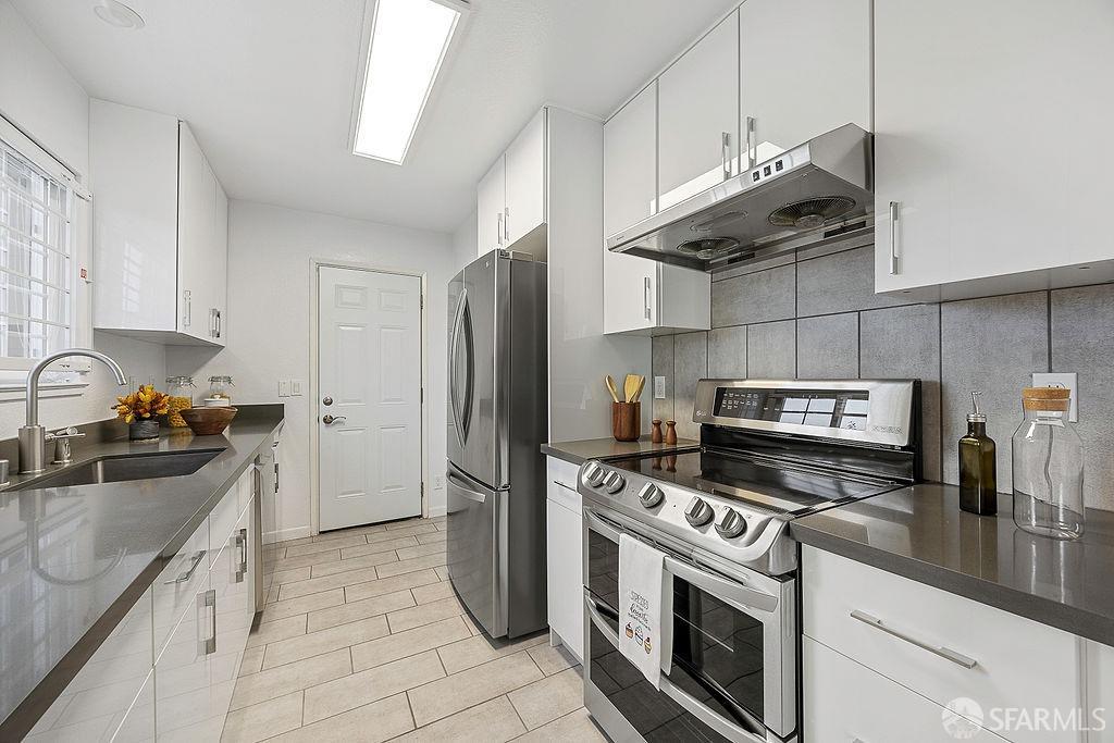 Neighborhood Neighborhood-24