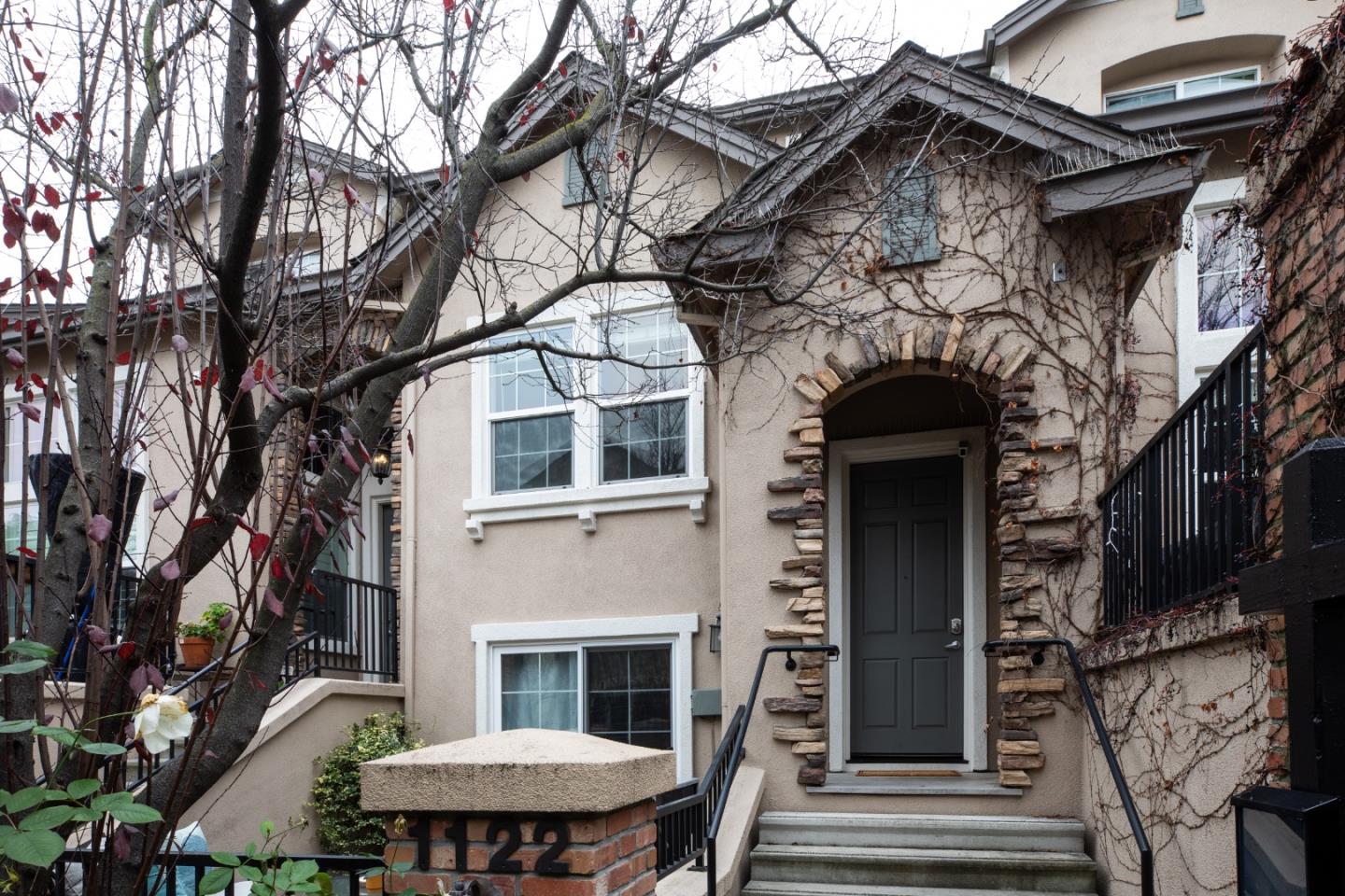 Neighborhood Neighborhood-4