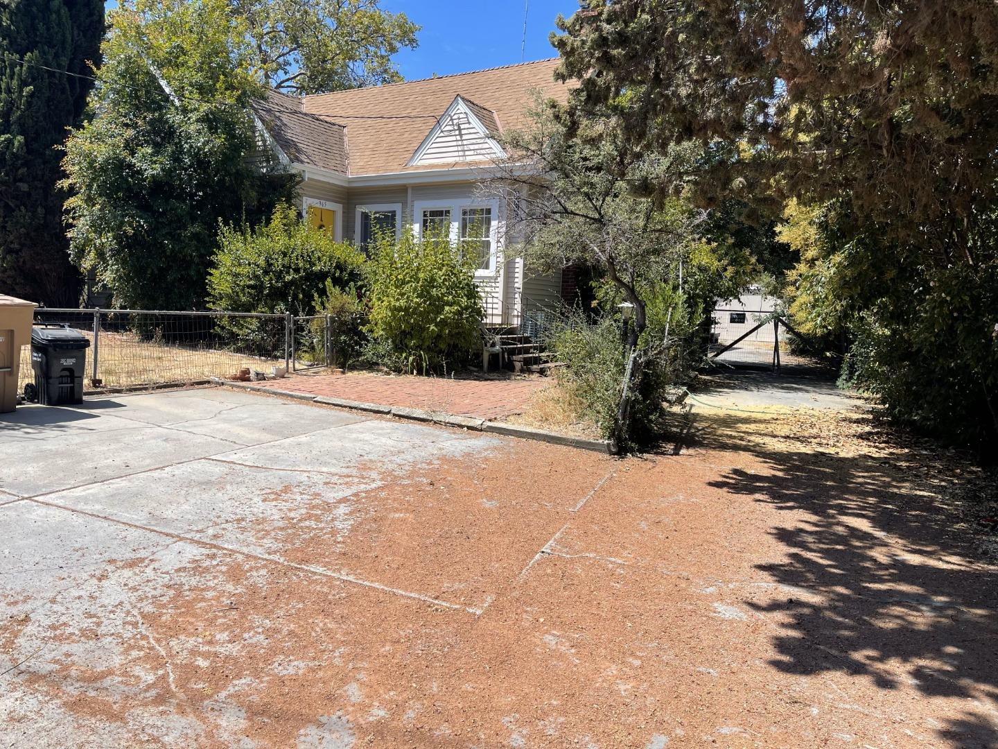 Neighborhood Neighborhood-25