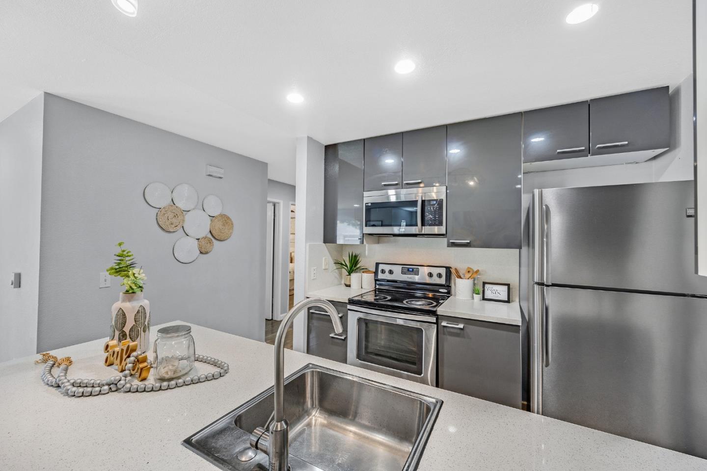 Neighborhood Neighborhood-83