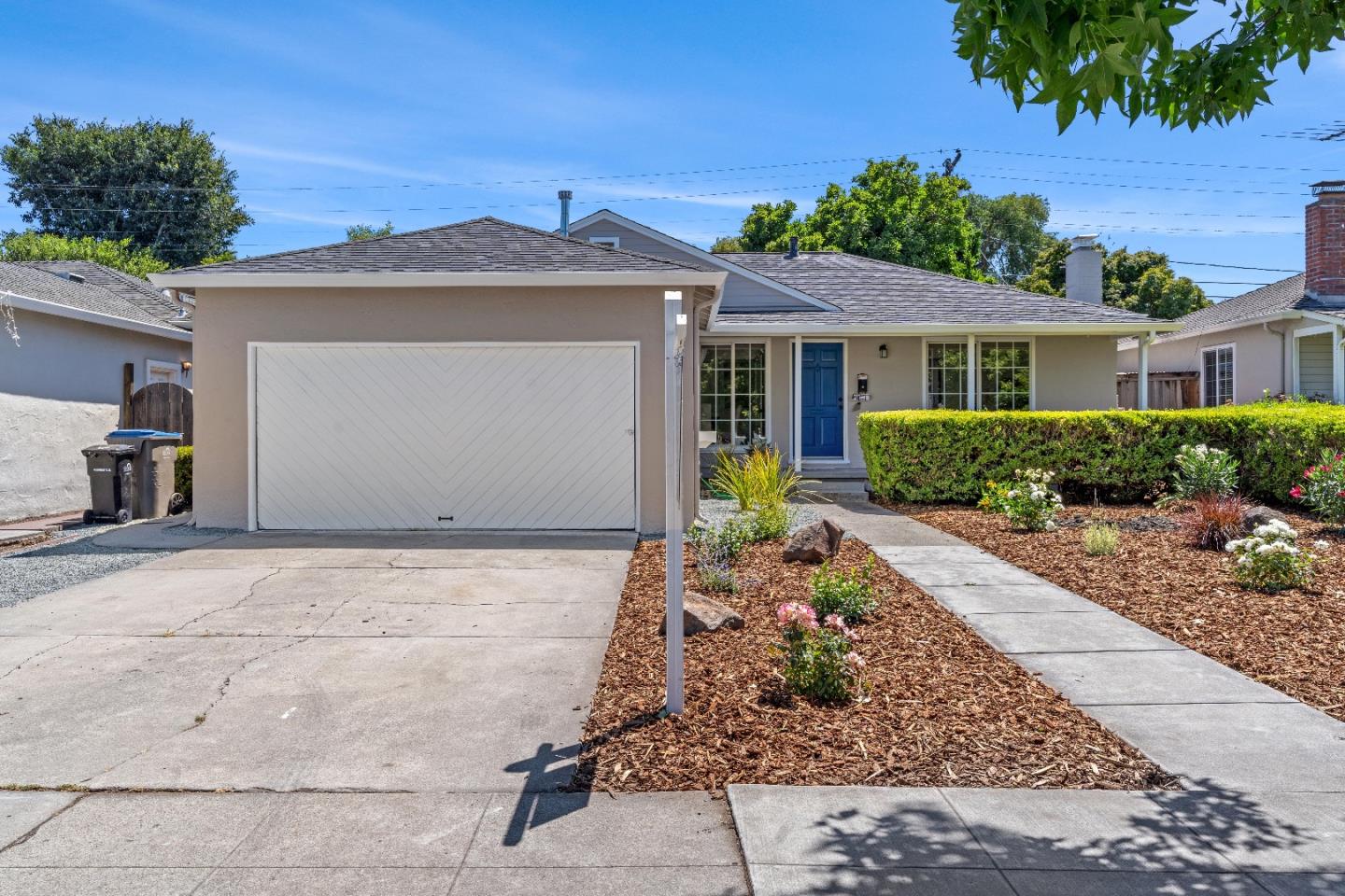 Neighborhood Neighborhood-116