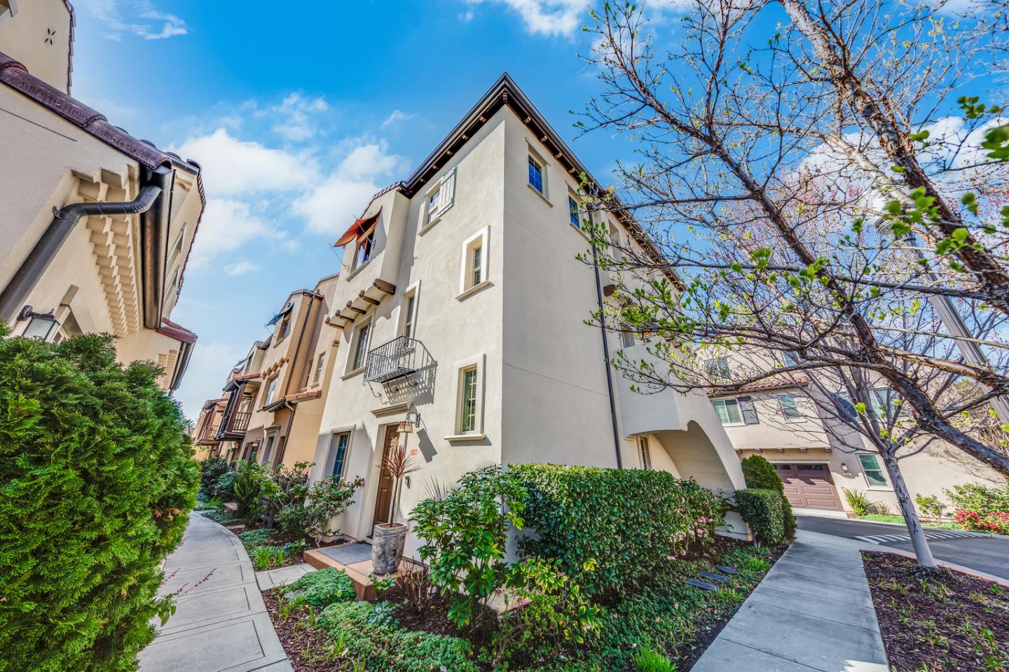 Neighborhood Neighborhood-179