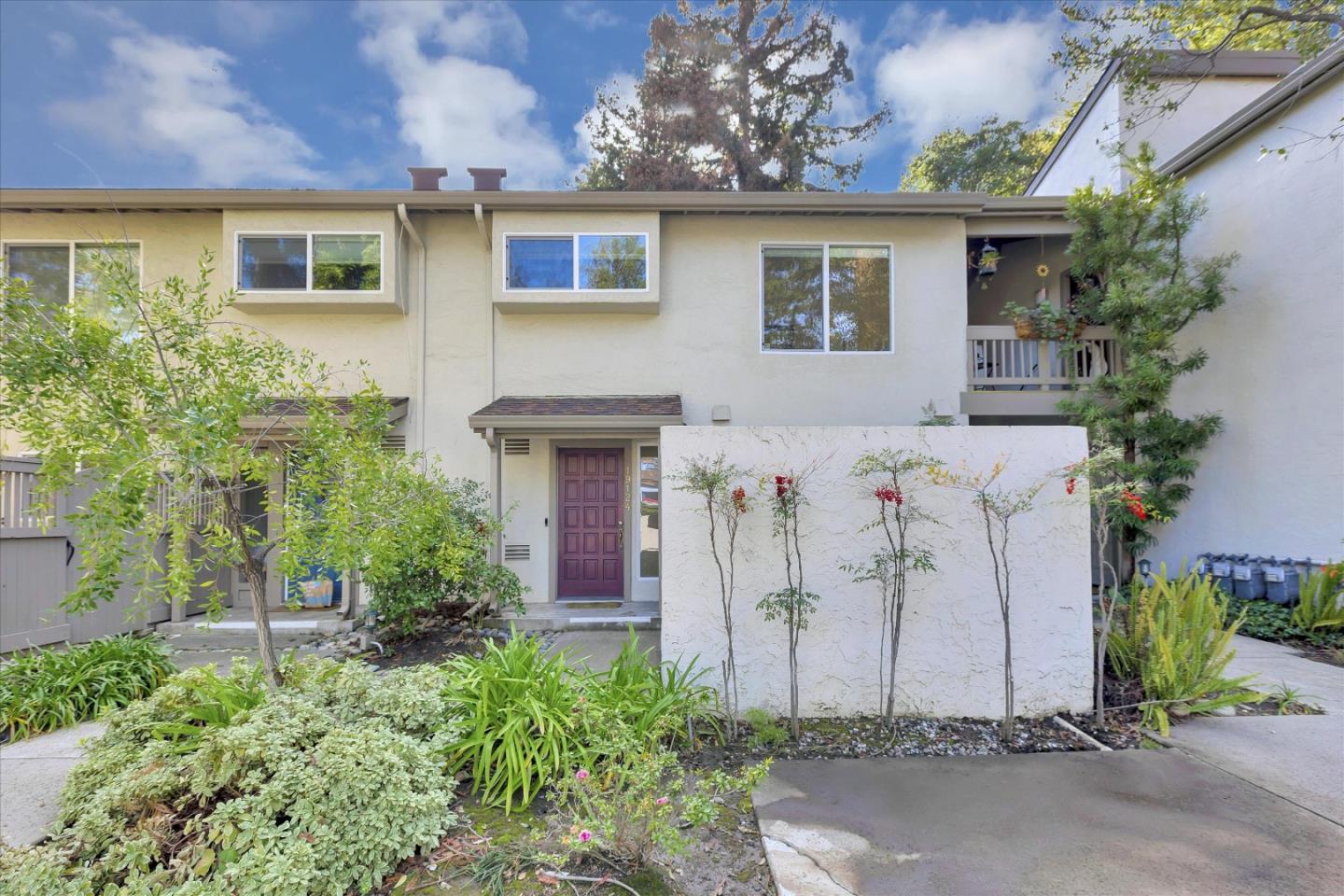 Neighborhood Neighborhood-24