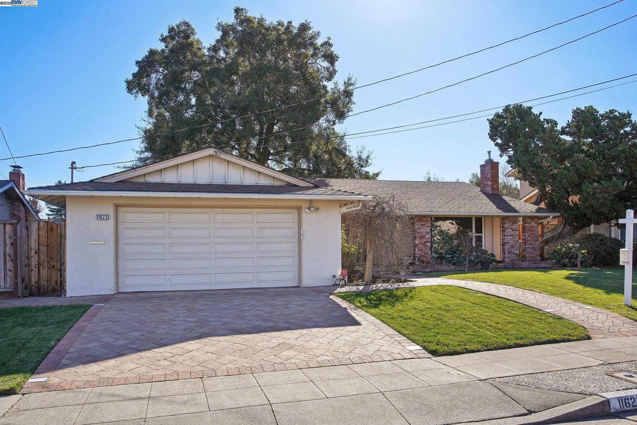 Neighborhood Neighborhood-15