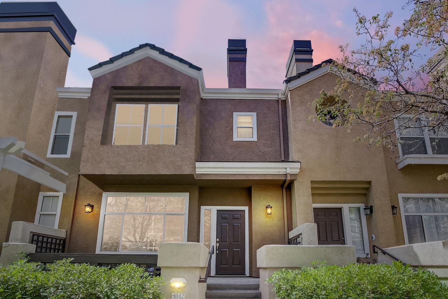 Neighborhood Neighborhood-8