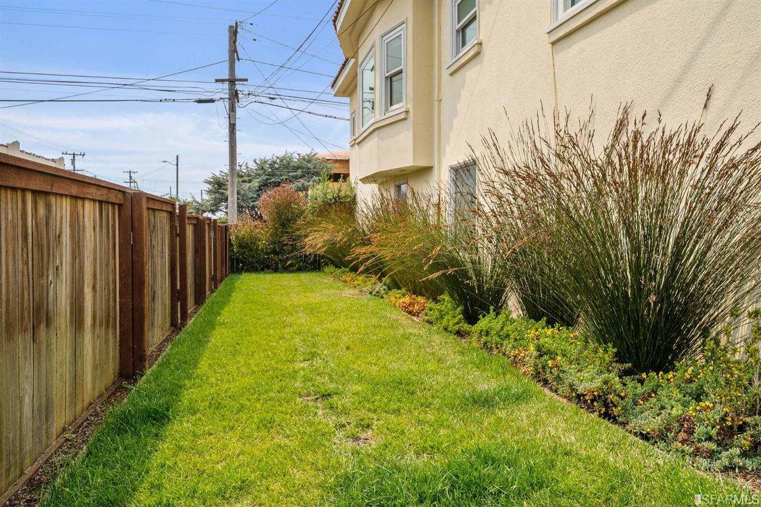 Neighborhood Neighborhood-297