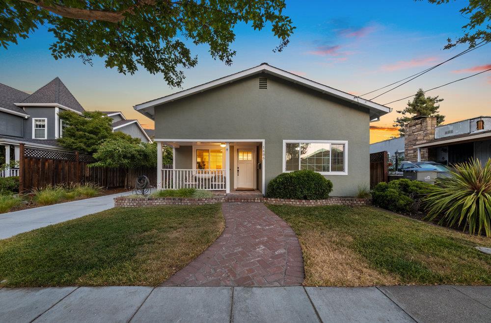 Neighborhood Neighborhood-110