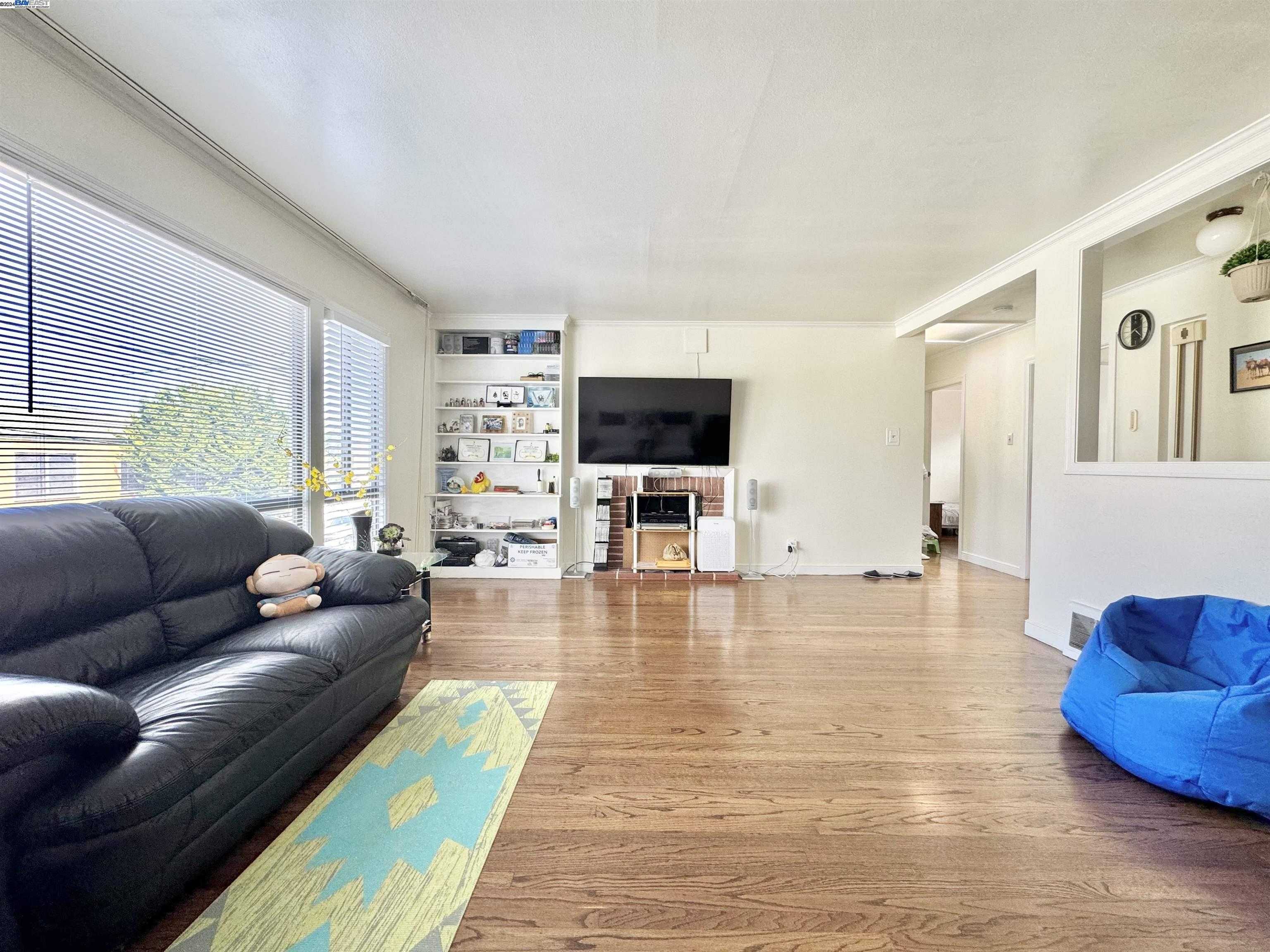 Neighborhood Neighborhood-19