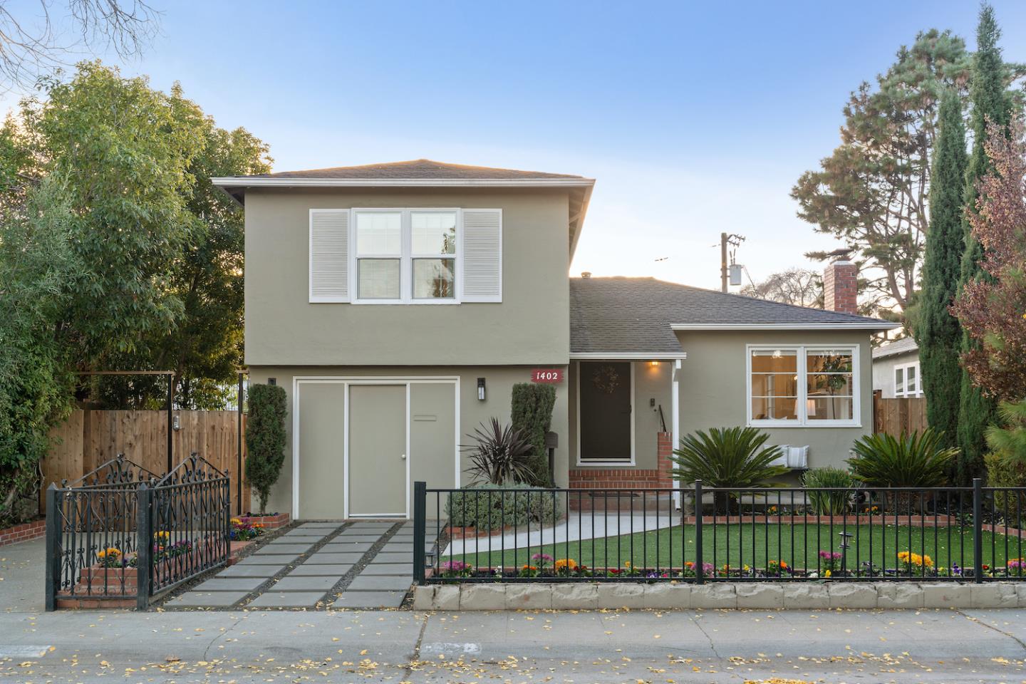 Neighborhood Neighborhood-23