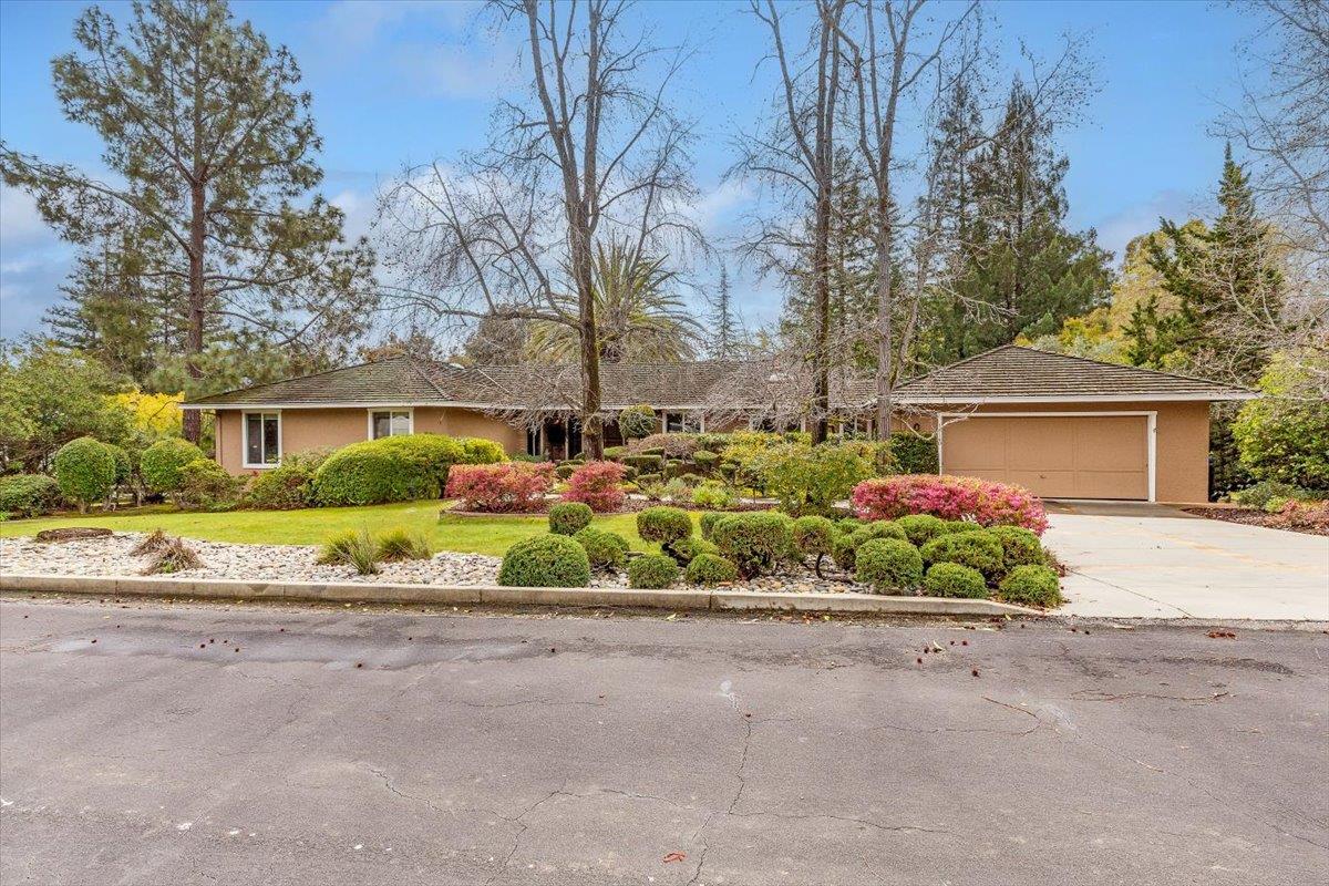 Neighborhood Neighborhood-18