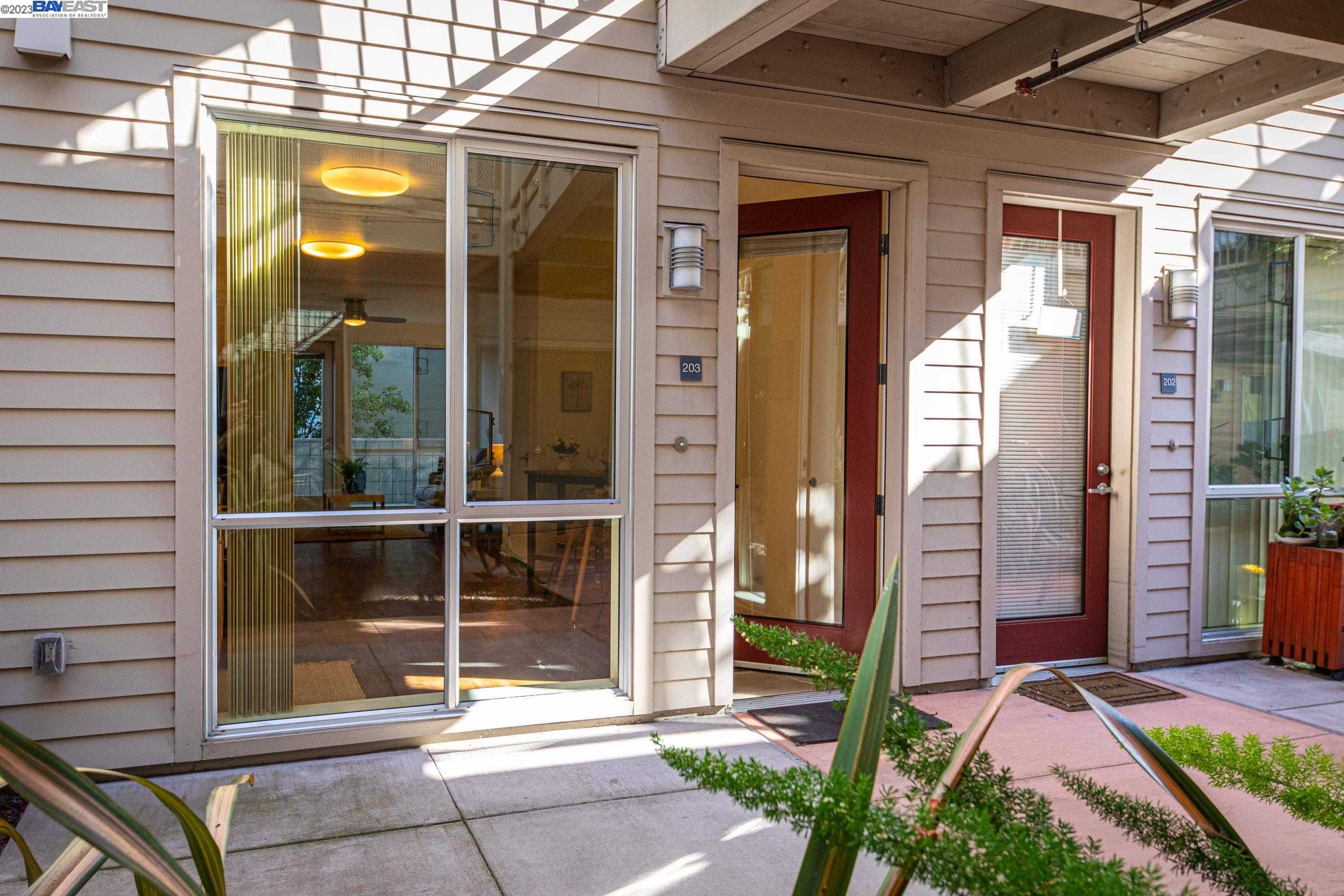 Neighborhood Neighborhood-8