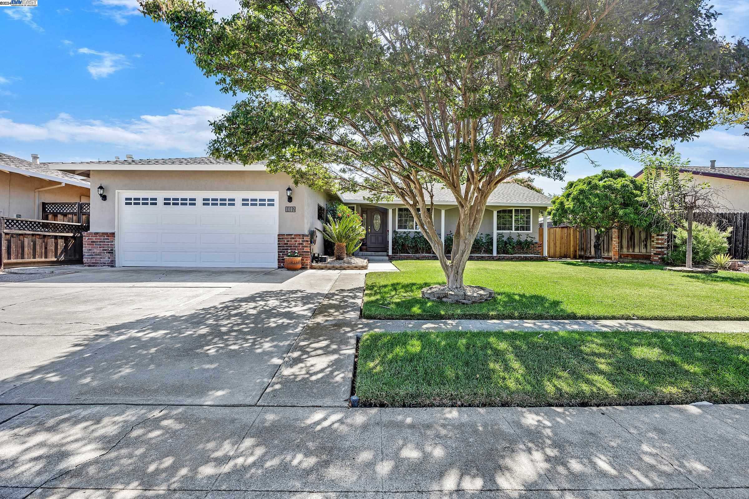 Neighborhood Neighborhood-3