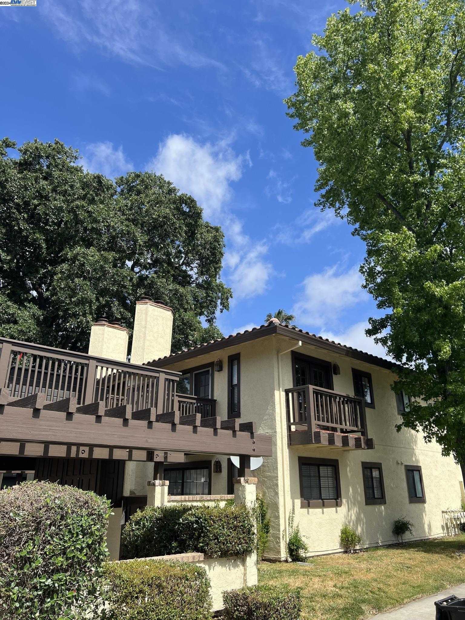 Neighborhood Neighborhood-12