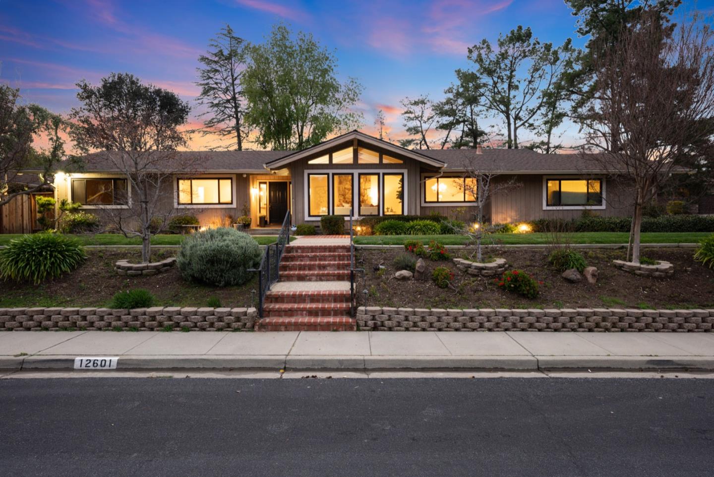 Neighborhood Neighborhood-3