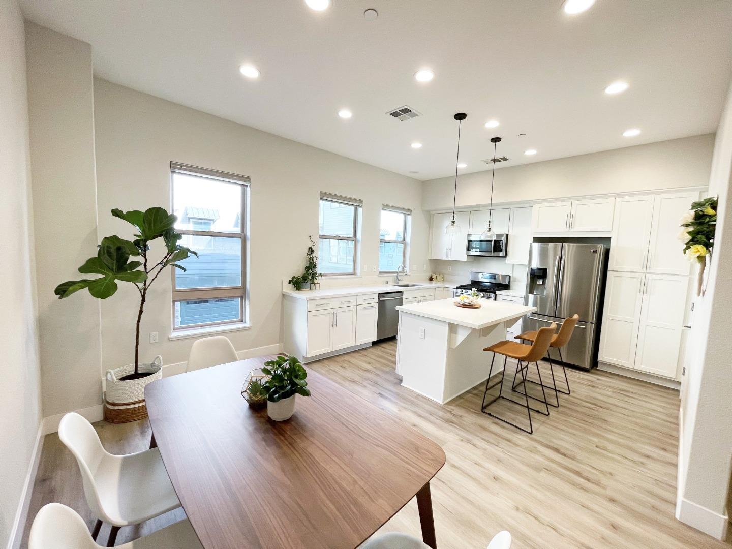 Neighborhood Neighborhood-90