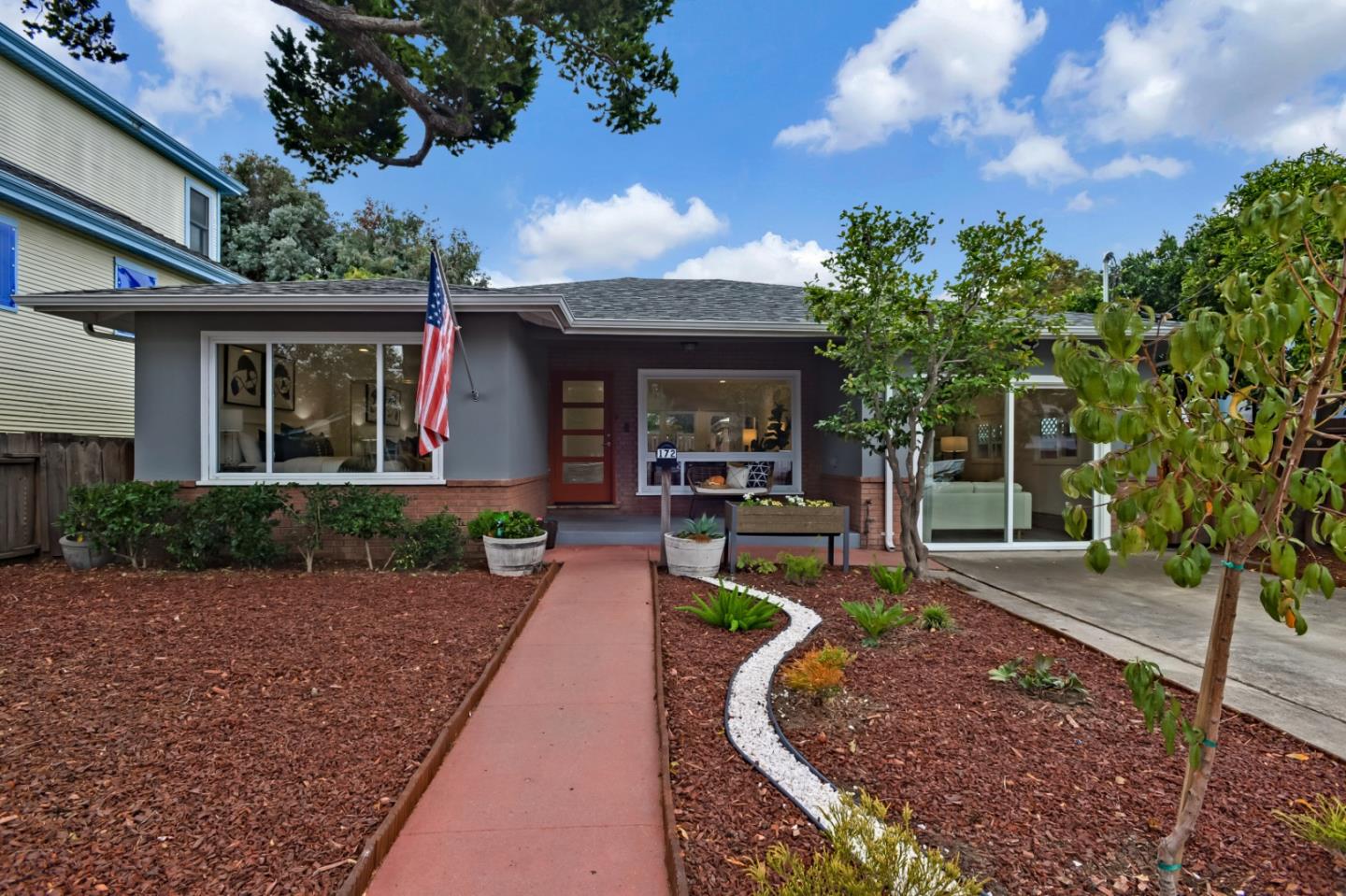 Neighborhood Neighborhood-44