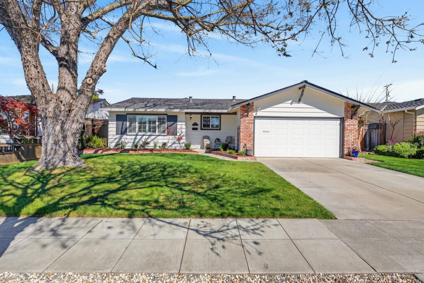 Neighborhood-28