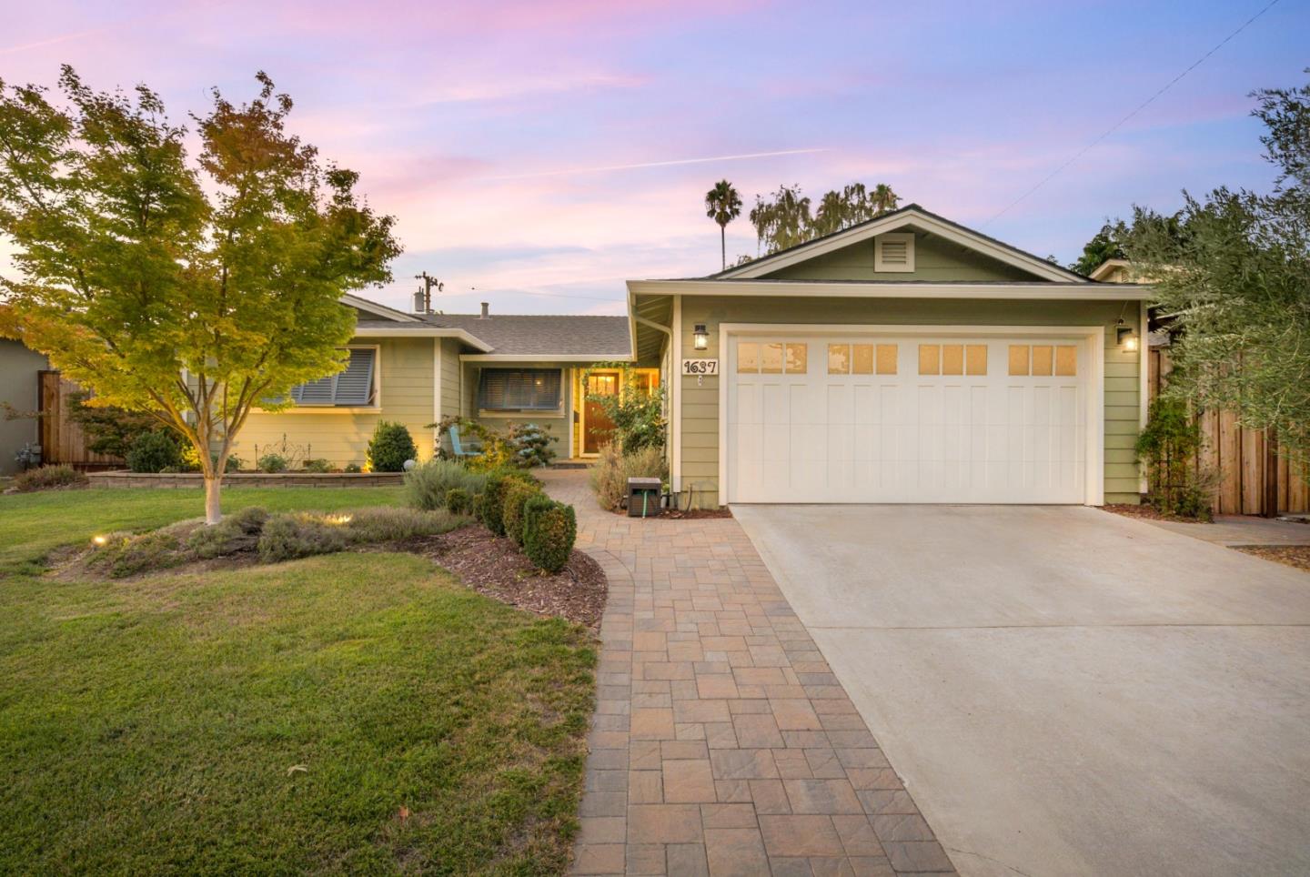 Neighborhood Neighborhood-22